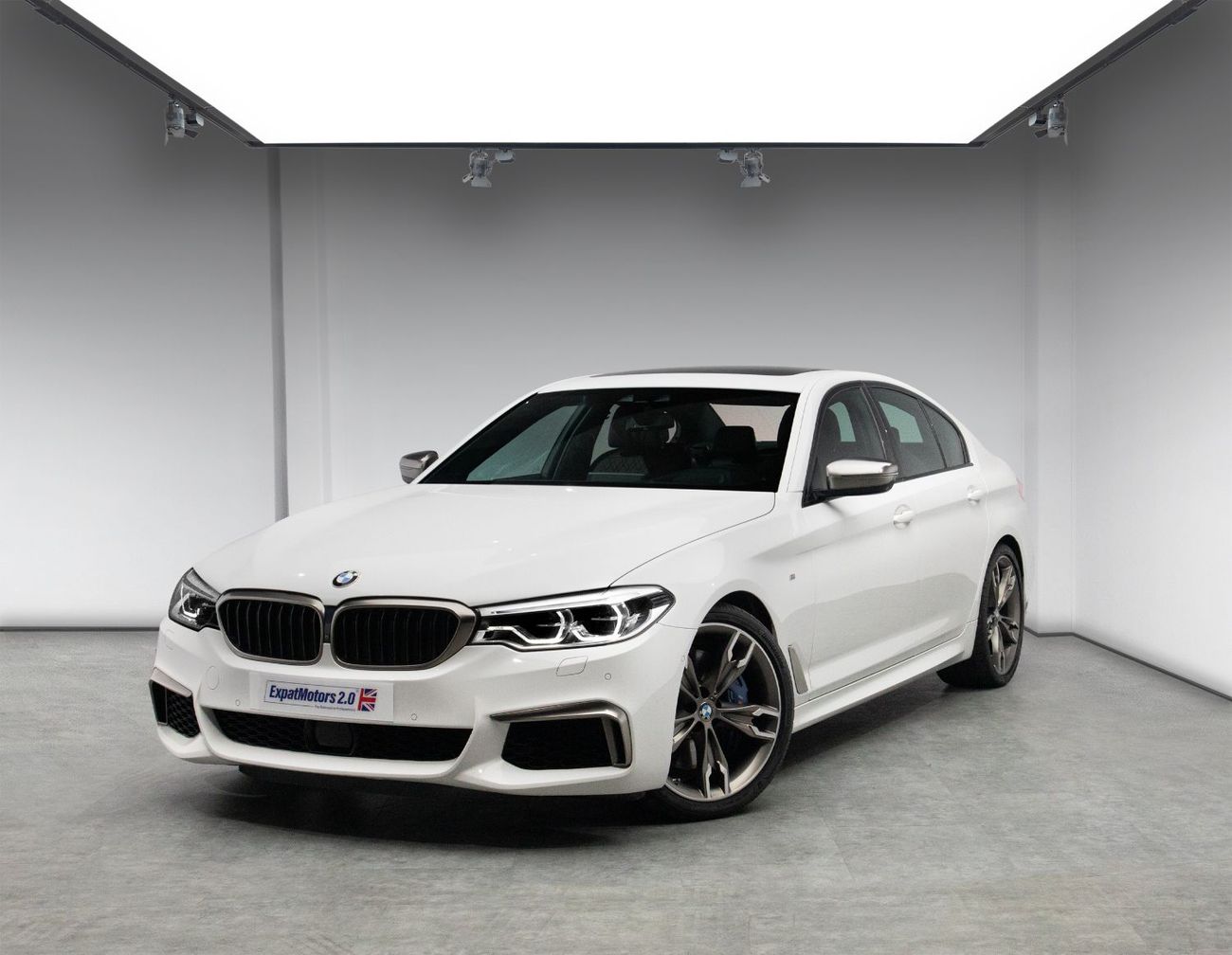 BMW M550i STANDARD