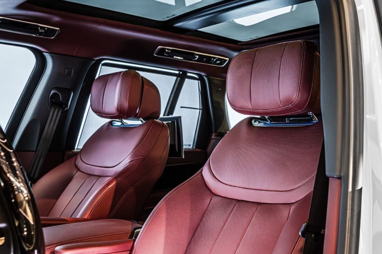لاند روفر رينج روفر Autobiography P530 | Pearl White | Black Roof | Burgundy Interior | Shadow Exterior Package | GCC Sp