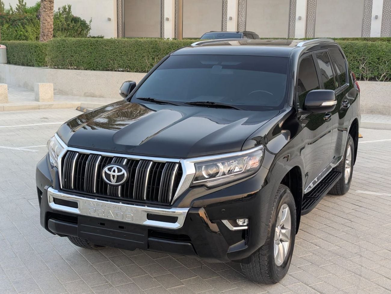 تويوتا برادو TX-L مواصفات خليجية، محرك V6 سعة 4.0 لتر، حالة داخلية وخارجية ممتازة