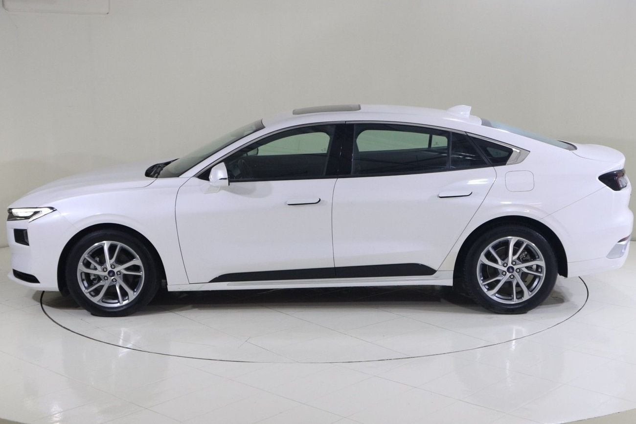 Ford Taurus AMBIENTE TPC2223 / AL TAYER MOTORS/ AL QOUZ SHOWROOM