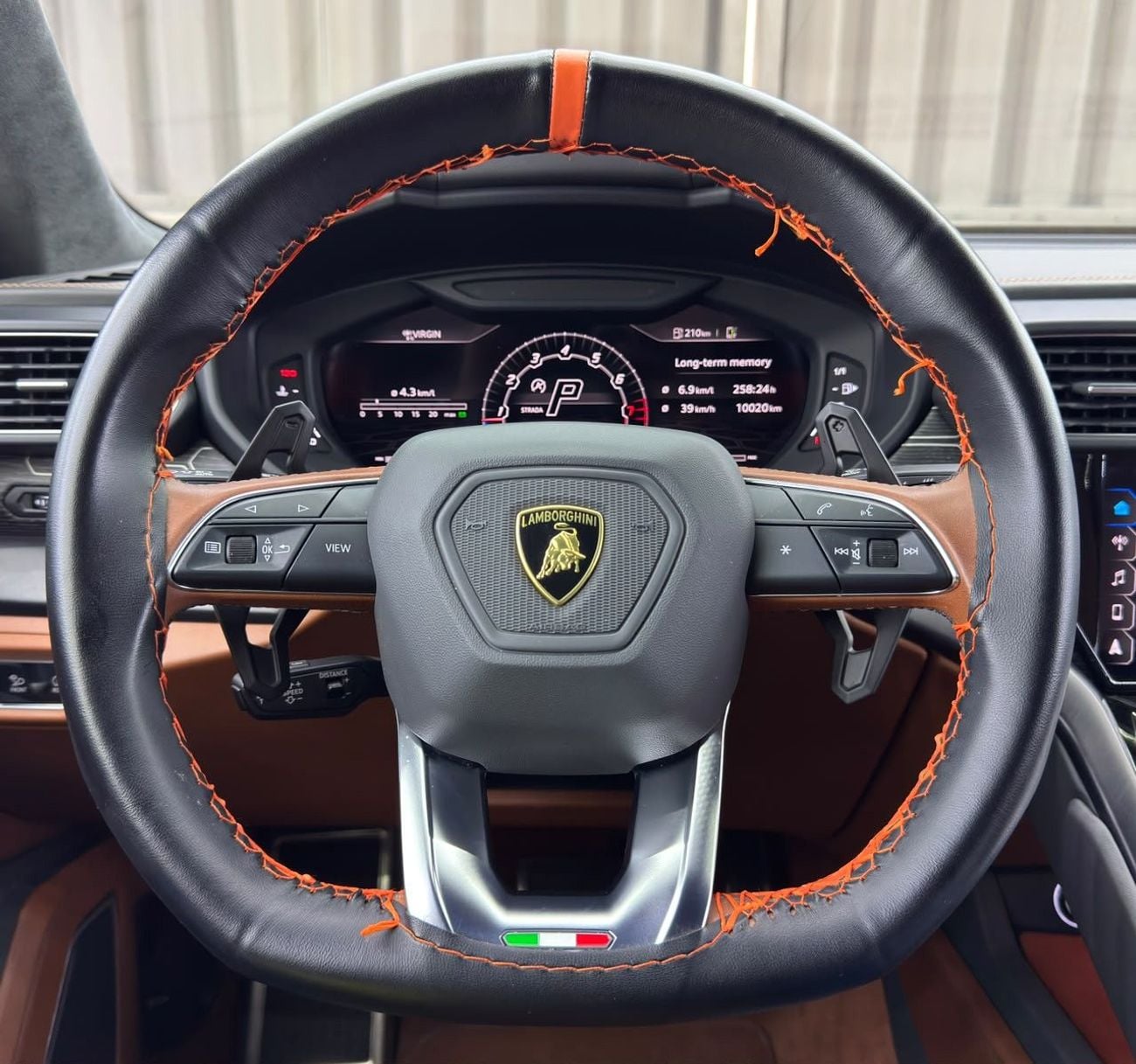 Lamborghini Urus STD