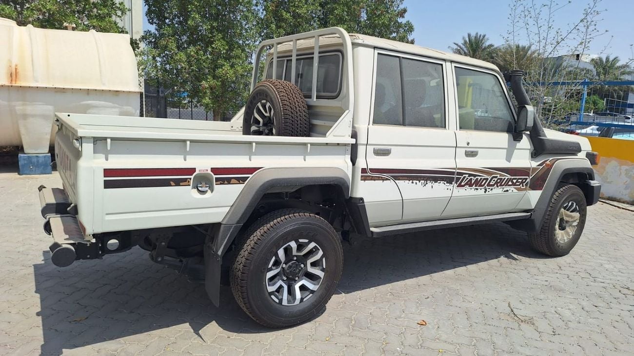 Toyota Land Cruiser 70 LC76 LX TOYOTA LAND CRUISER DC 2.8L AT FULL OPTION