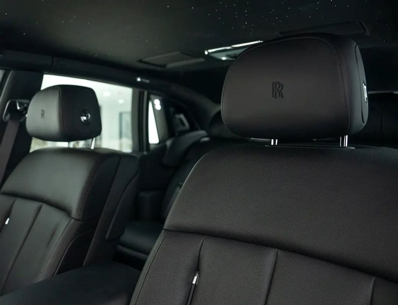 رولز رويس فانتوم ستاندارد BLACK DIAMOND METALLIC | STARLIGHT | REAR ENTERTAINMENT