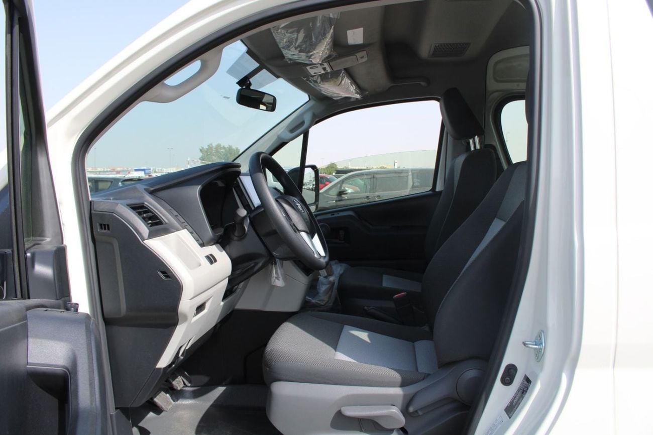 Toyota Hiace DX