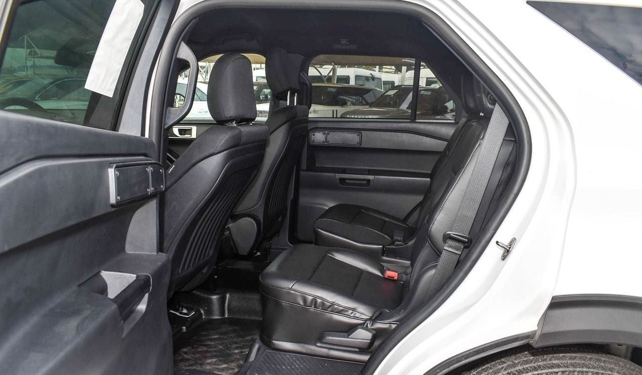 Ford Explorer BASE Interceptor 4WD Police Car