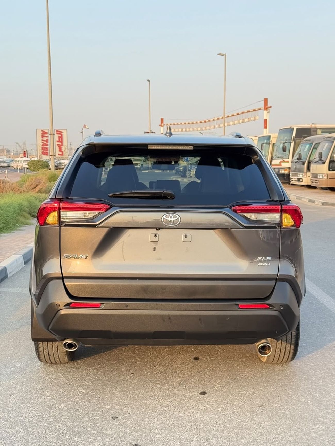 Toyota RAV4 XLE premium 2.5L