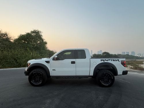 Ford F-150 SVT RAPTOR SUPER CAB