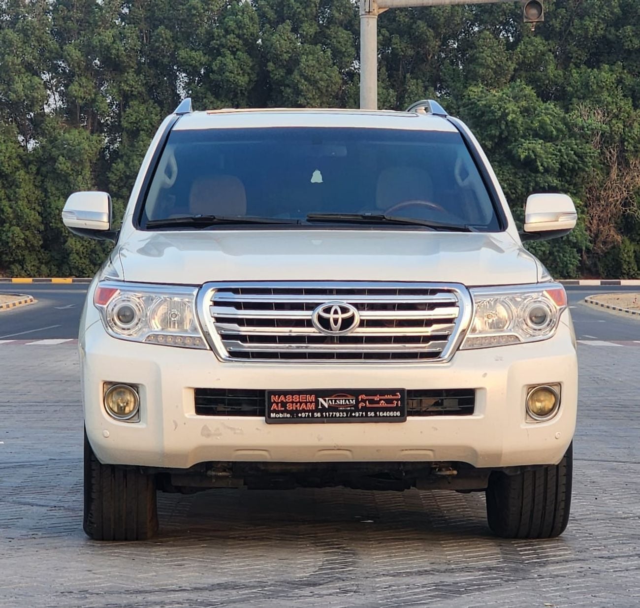 Toyota Land Cruiser GXR V8