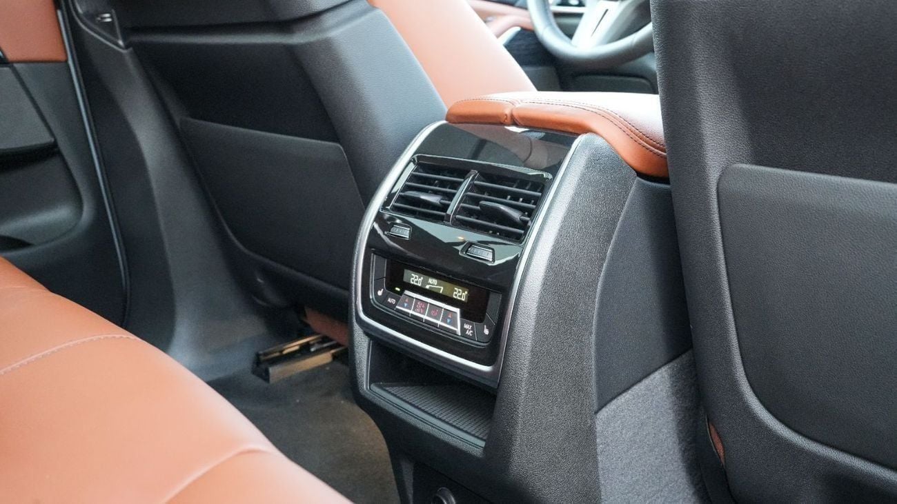 BMW X5 M60i LUXURY M60i V8 M-SPORT PRO 2026 MY EXPORT PRICE