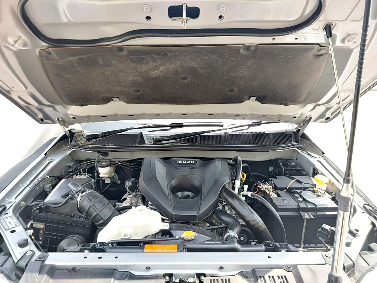 Isuzu D-MAX STANDARD