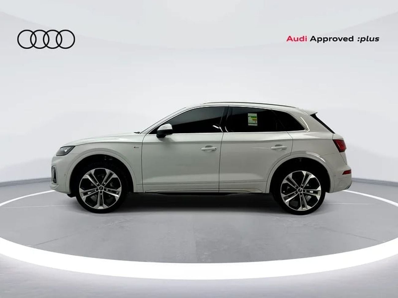 Audi Q5 45 TFSI S-LINE quattro 249hp (Ref# 078401)