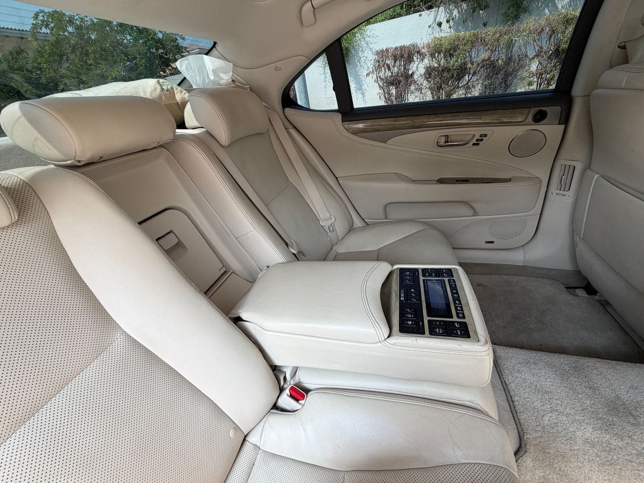 Lexus LS460 PLATINUM LWB 4ST