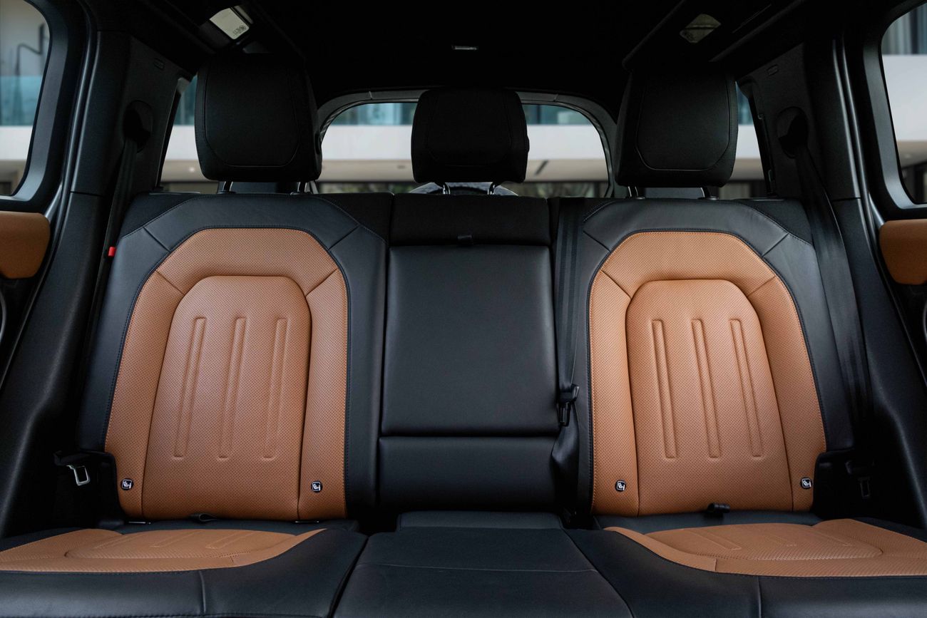 لاند روفر ديفندر 110 X Defender 110 X | 6,855 P.M | 0% Downpayment | Land Rover Warranty