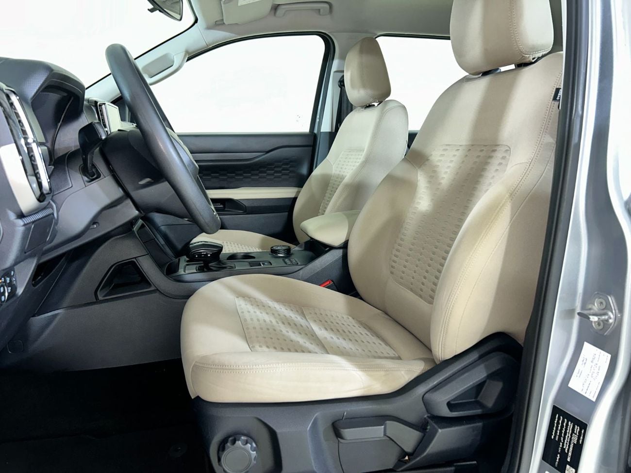 Ford Everest XLS EVR225 /AL TAYER MOTORS / AL QOUZ SHOWROOM