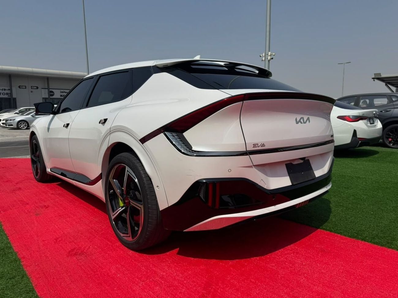 Kia EV6 FULL OPTION | CANADIAN SPECS | ELECTRIC PERFORMANCE Model: 2023 Trim: GT Powertrain: Dual Electr