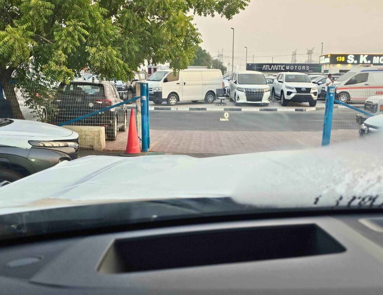 نيسان باترول SE بلاتينيوم ثنائي اللون || محرك بنزين V6 سعة 3.8 لتر، دفع رباعي | كامل المواصفات (رمز المنتج: NPSEP