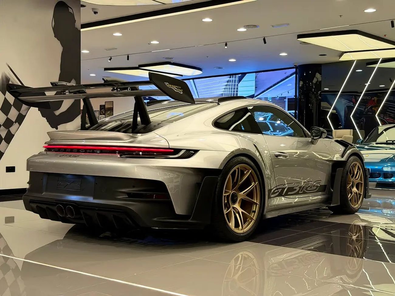 Porsche 911 GT3RS (992) Weissach Package brand
