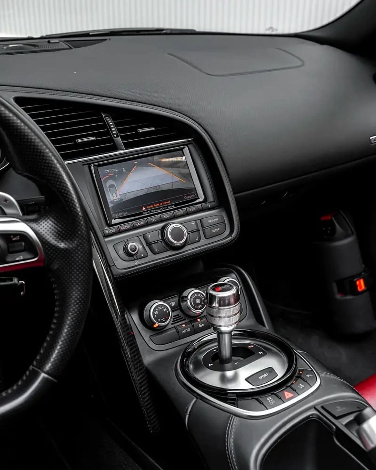 أودي R8 SPYDER V8 FSI QUATTRO