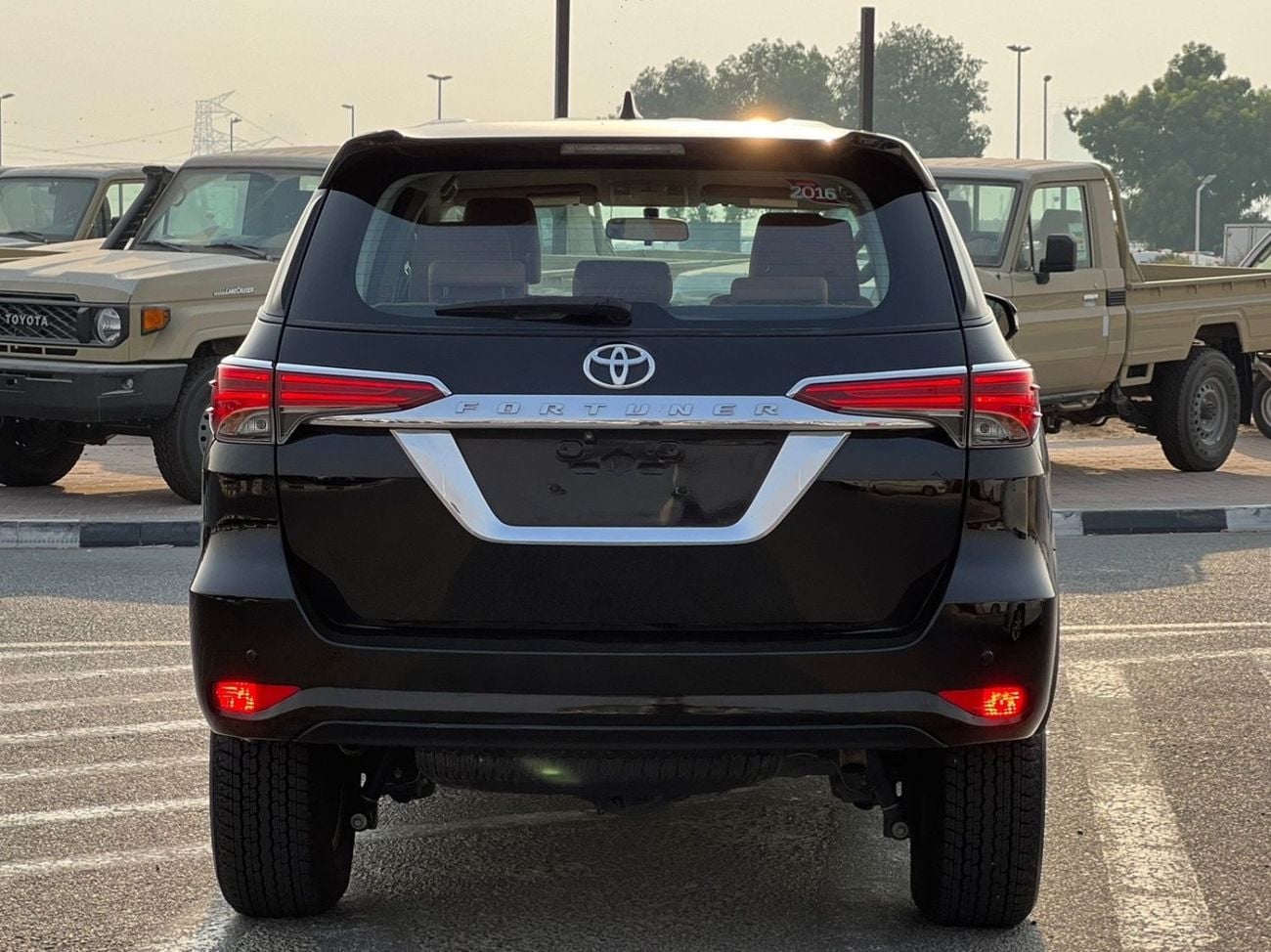 Toyota Fortuner EXR 2016 Toyota Fortuner EXR 2.7L V4 - AWD 4x4 - Rear Sensor -