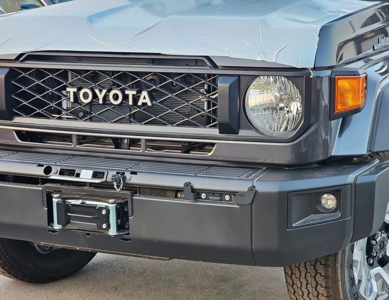 Toyota Land Cruiser 70 LC71 LX HARDTOP || 4.0L PETROL V6 A/T 4WD | DIFF LOCK | WINCH | LST, OVER FENDER (CODE # X71AFY)