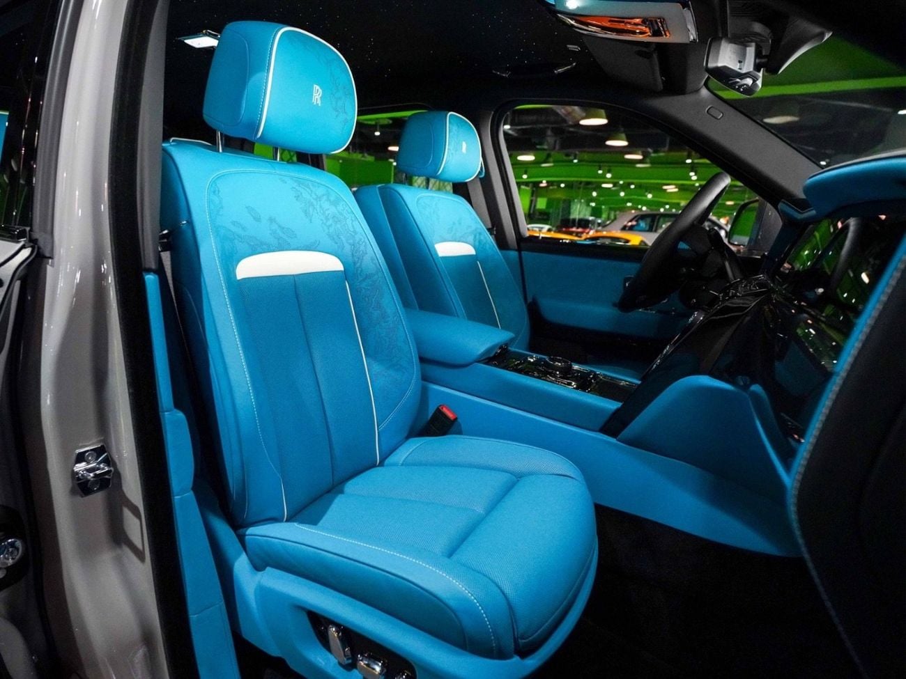 Rolls Royce Cullinan BLACK BADGE