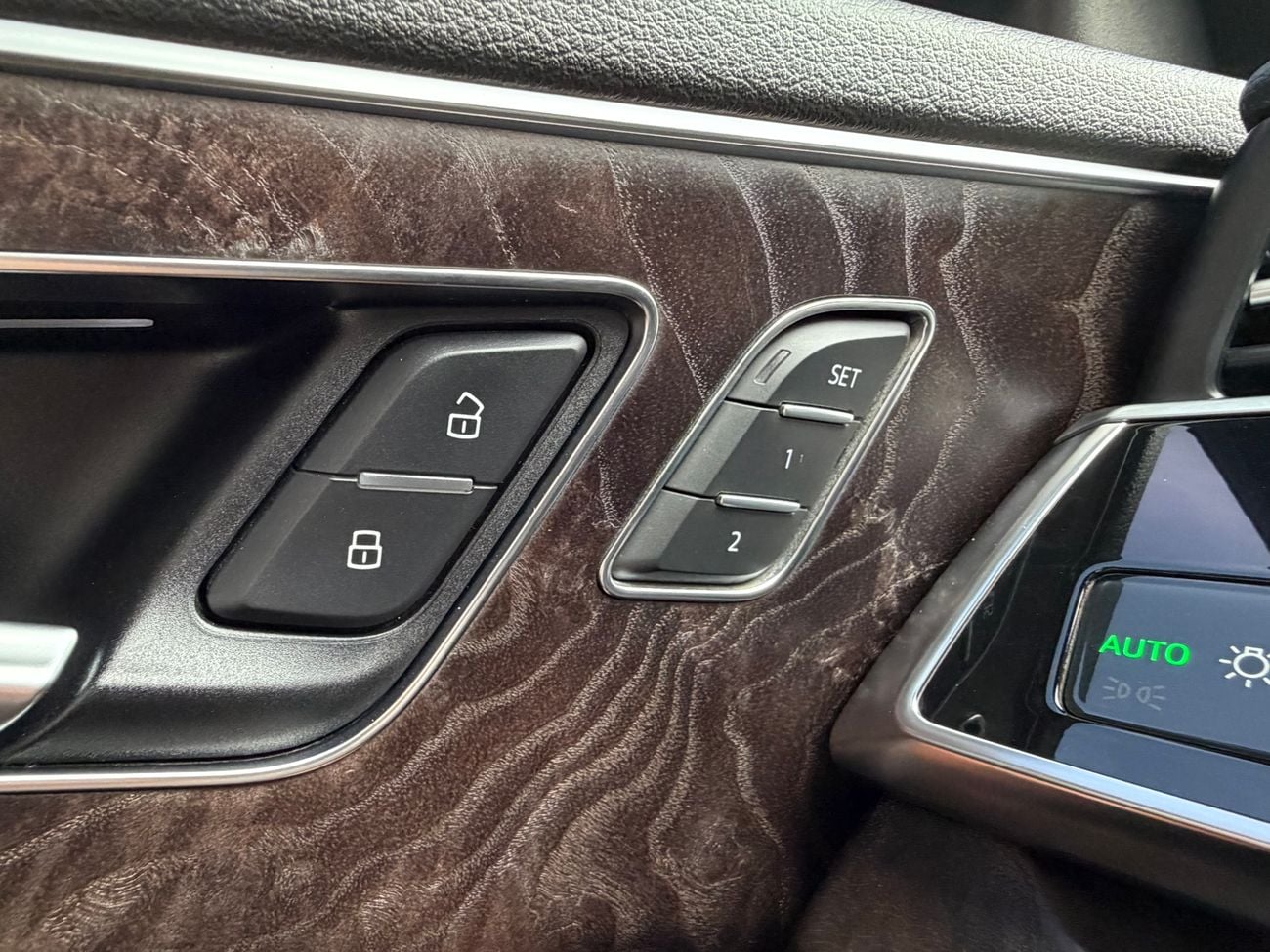 أودي Q8 Audi Q8 S-Line Black Badge V6 turbo