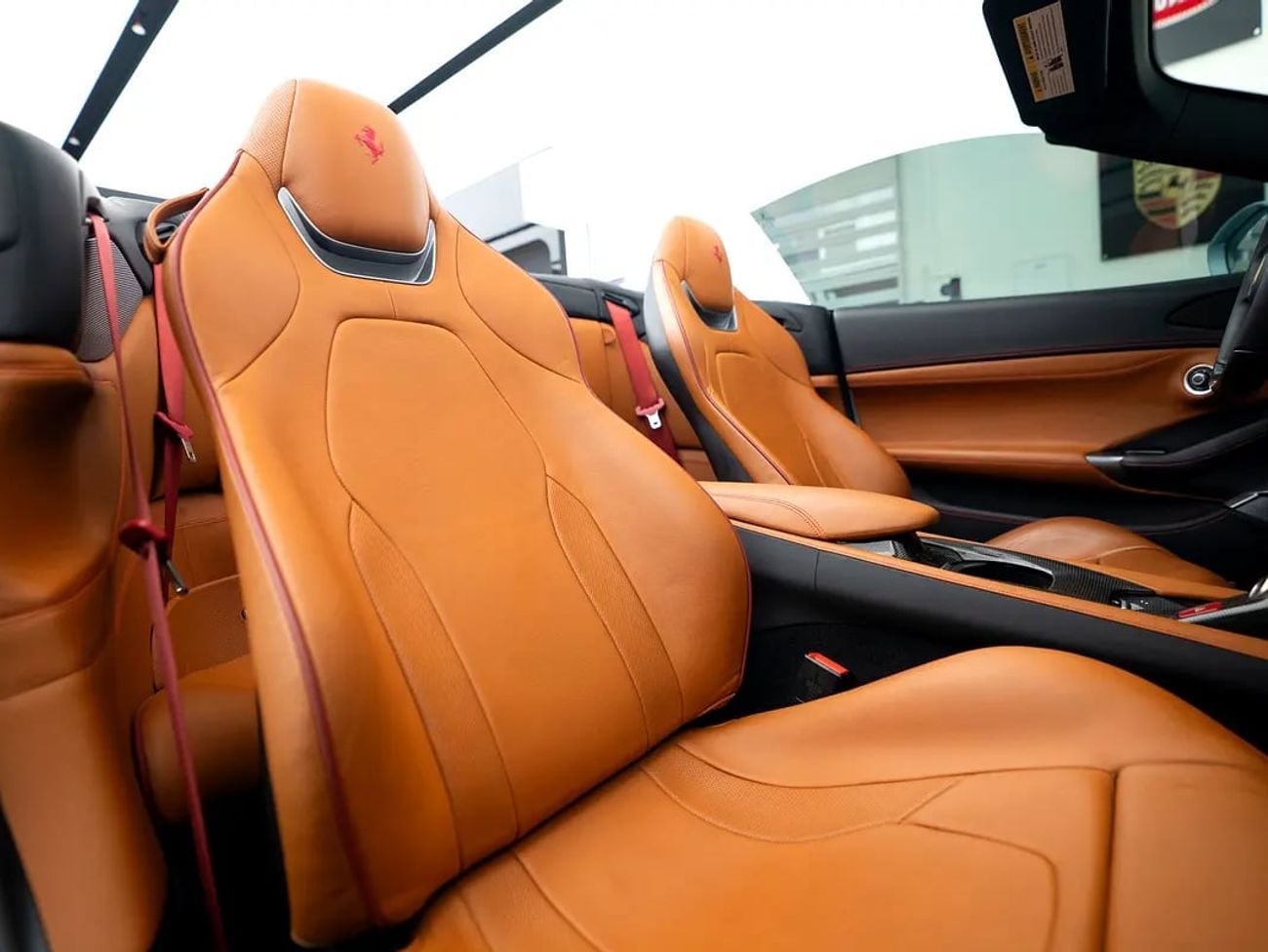 فيراري بورتوفينو M ستاندارد CARBON-FIBRE STEERING WHEEL WITH LEDs | ONLY 13,197 KM | TAN LEATHER INTERIOR