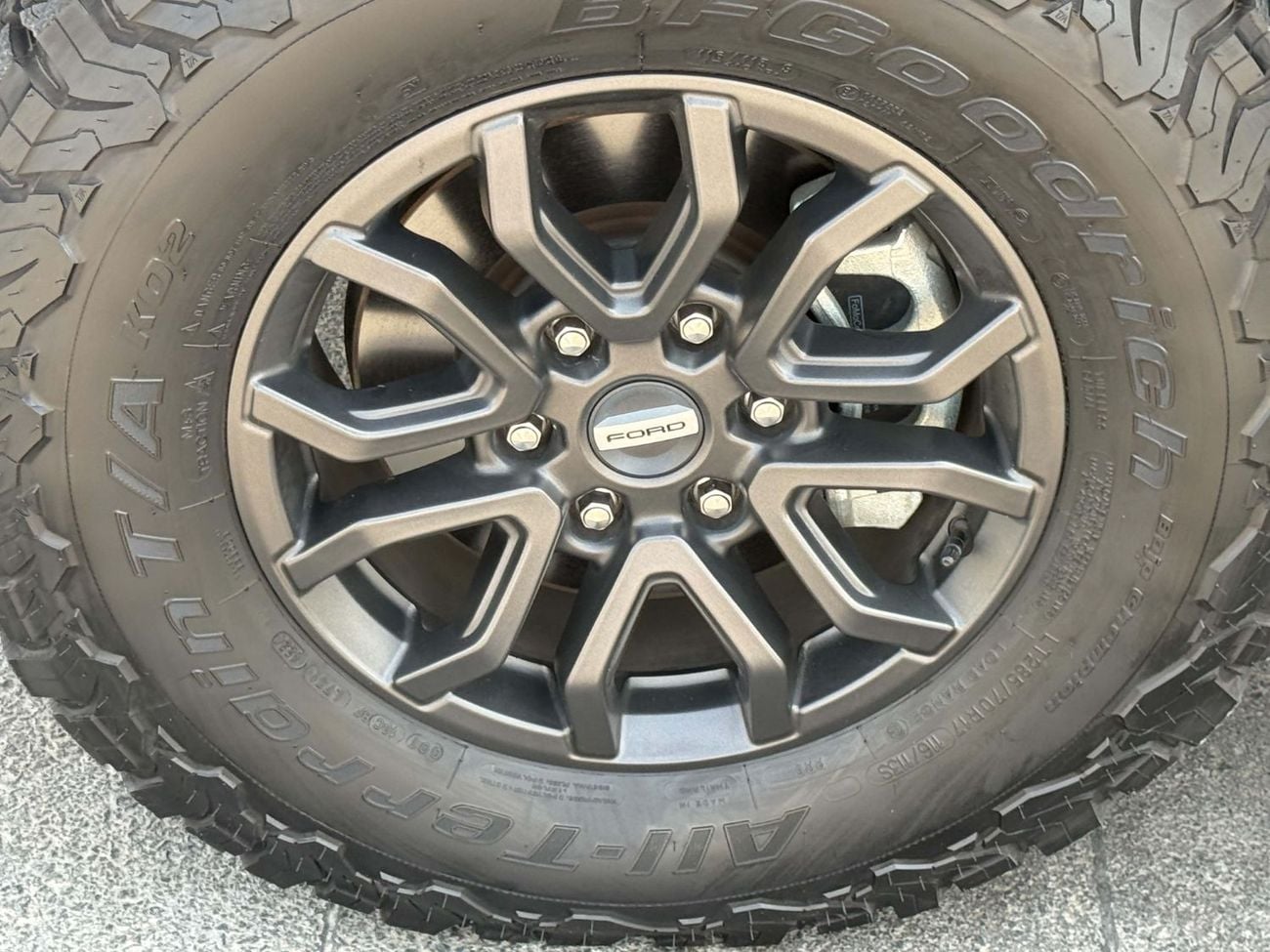 Ford Ranger RAPTOR GCC SPEC LESS KILOMETER