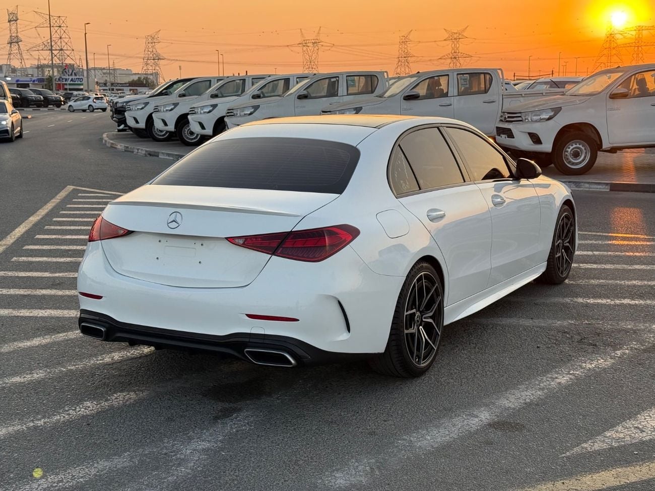 مرسيدس بنز C 300 PREMIUM مرسيدس بنز C300 موديل 2022 كاملة المواصفات، مستوردة من الولايات المتحدة الأمريكية