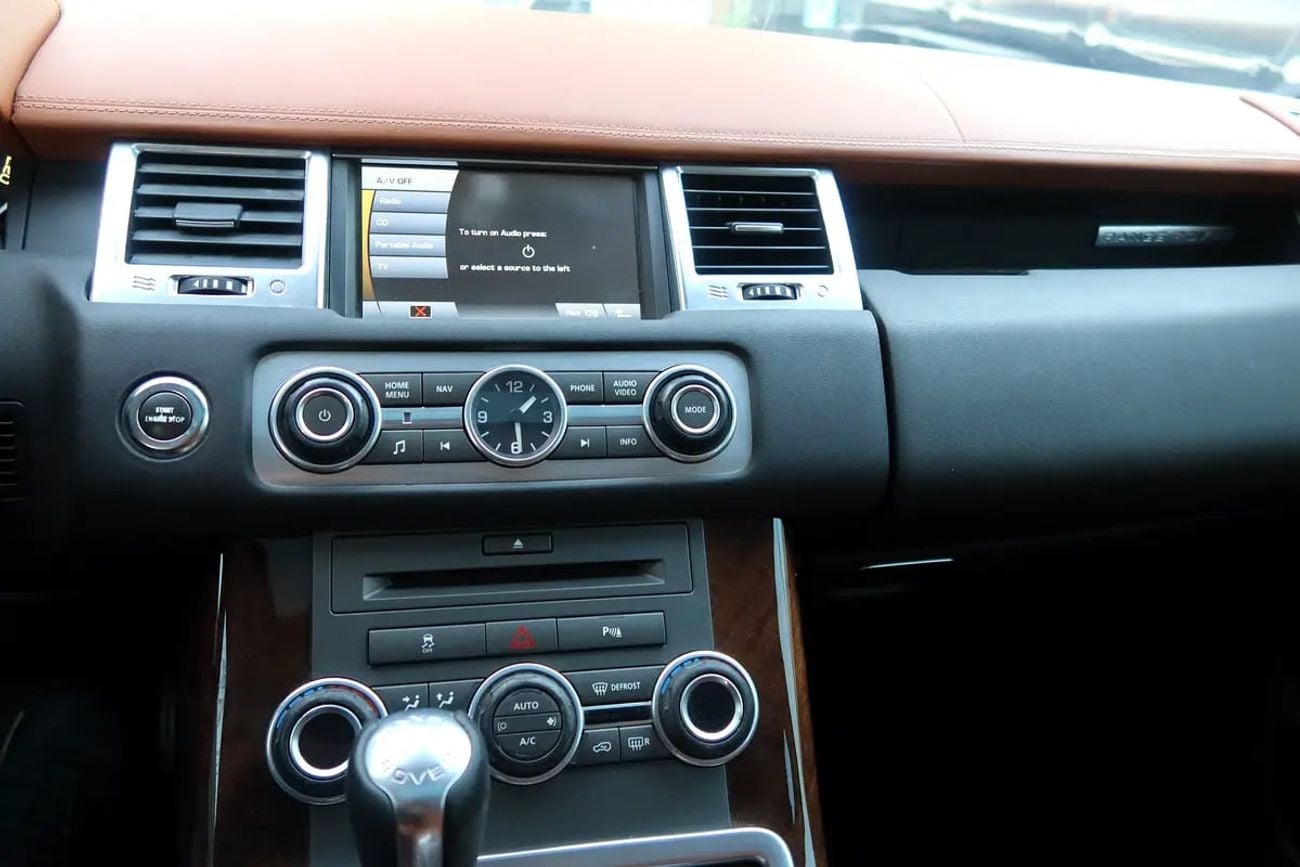 Land Rover Range Rover Sport Pristine HSE Supercharged | GCC Specs