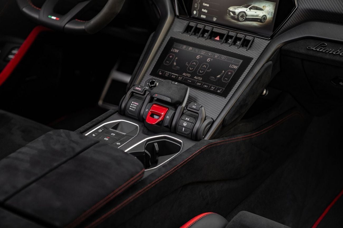لامبورغيني اوروس PERFORMANTE معدلة بالكامل بواسطة نوفيتك، كاملة المواصفات، طلاء أصلي، خالية من الحوادث، بحالة ممتازة.