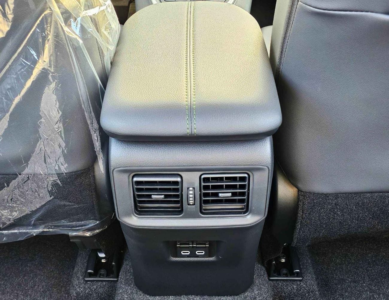 تويوتا راف ٤ أدفنتشر CVT FLAGHSIP / 2.0L PETROL AWD / RADAR, PANORAMIC ROOF, LEATHER WITH POWER SEAT (CODE # RA