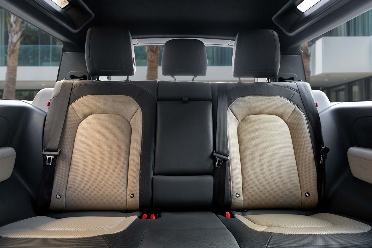 Land Rover Defender 90 X-Dynamic Defender 90 X-Dynamic SE P300 | 4,309 P.M | 0% Downpayment | WARRANTY
