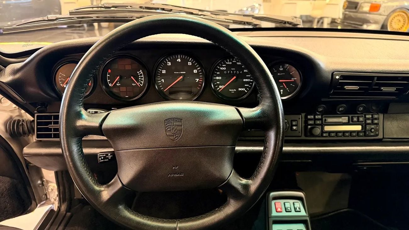 Porsche 911 Carrera 4S (993) - Japanese Specs