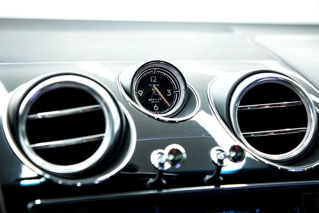 Bentley Bentayga V8 | GCC Spec