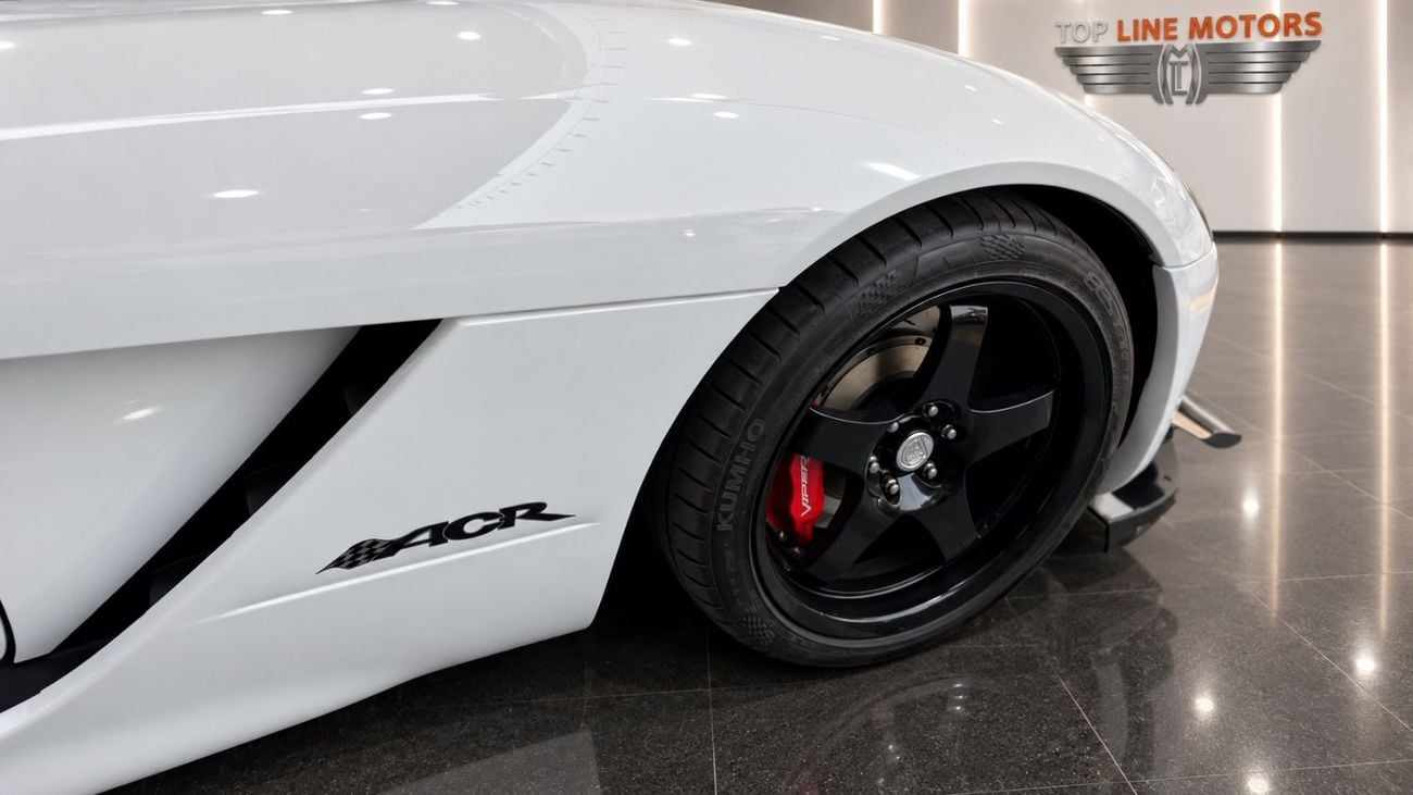 Dodge Viper STR10 ACR ACR V10 FULL SERVICE HISTORY with AL-FUTTAIM DEALER