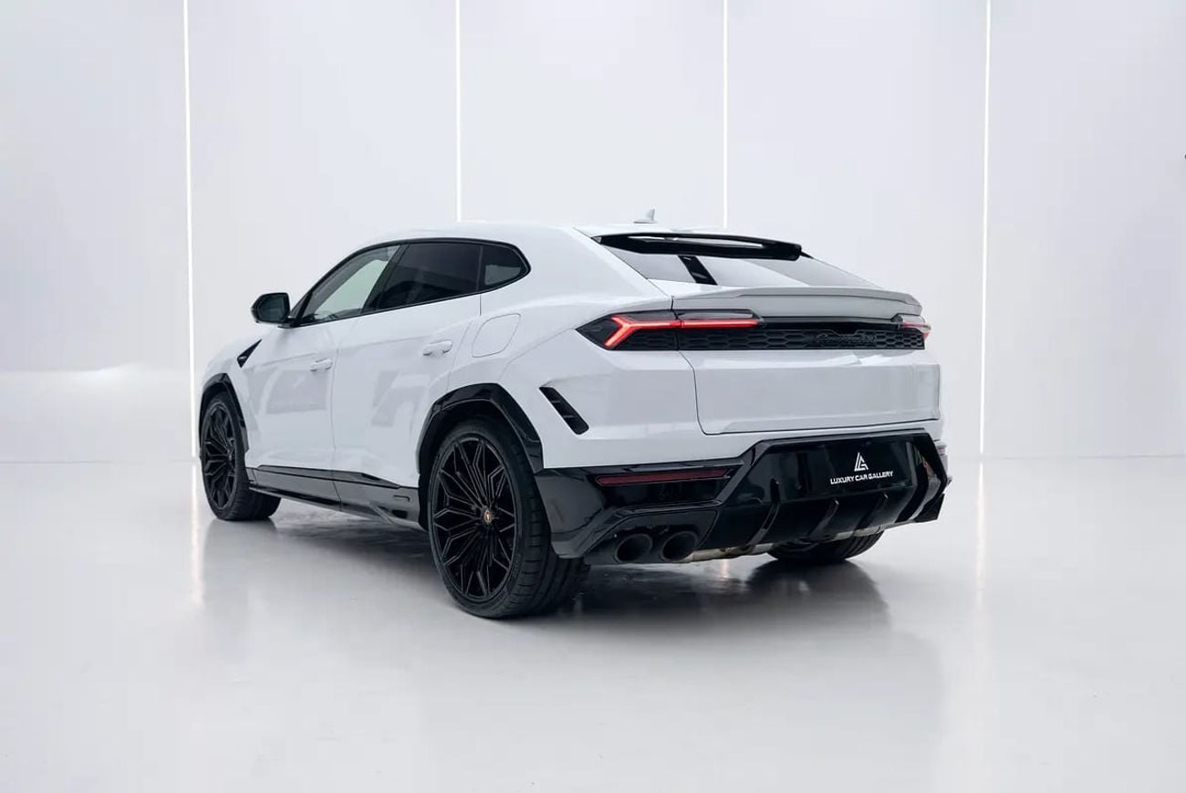 Lamborghini Urus SE 600 KM | PLUG-IN HYBRID | WHITE & IVORY