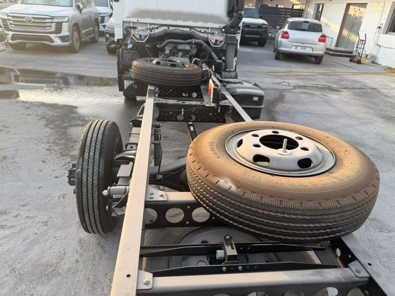 Isuzu NPR STANDARD