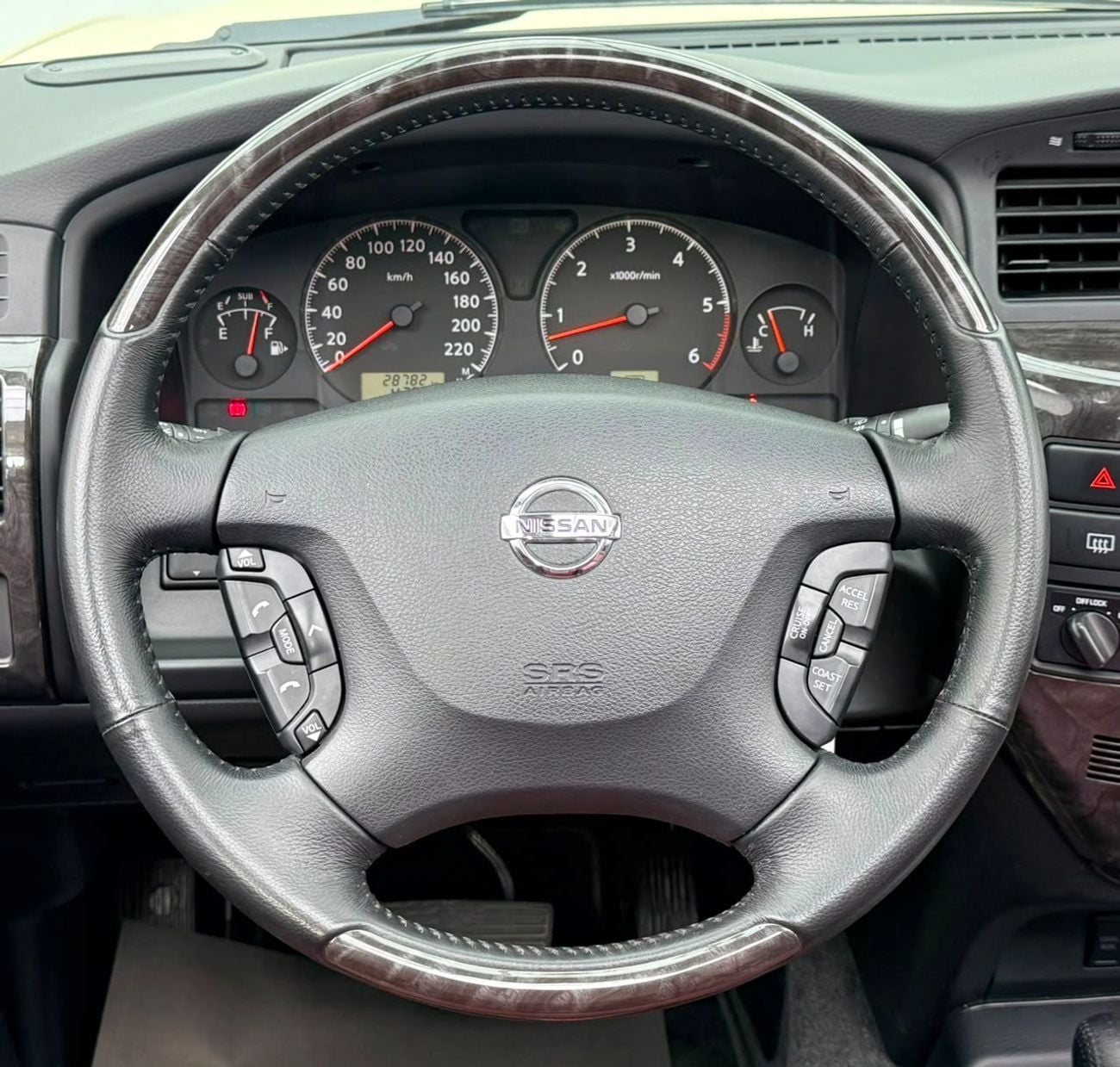 Nissan Patrol SUPER SAFARI 2023 Nissan Patrol Super Safari, Warranty, Full Nissan Service History, GCC