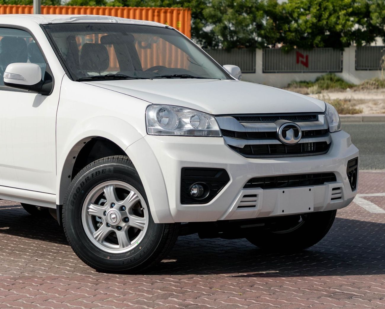 جريت وول وينجل 5 LUXURY 2026 Greatwall Wingle 5 4X2 2.0L - Manual - Titanium White Inside Black | Export Price