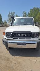 Toyota Land Cruiser 70 LC76 LX