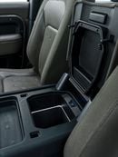 Land Rover Defender 110 SE P300