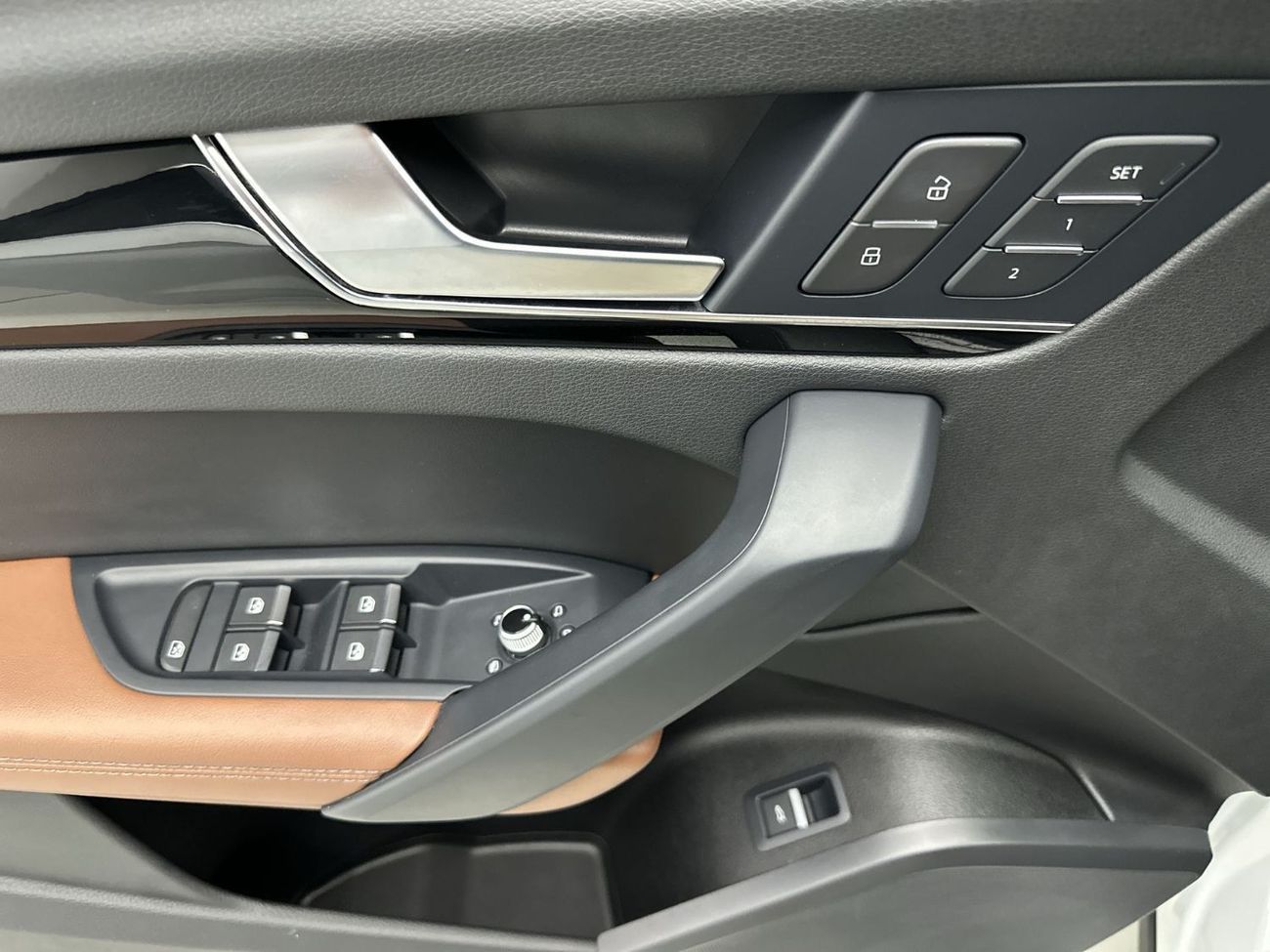 أودي Q5 45 TFSI S-LINE quattro 249hp (Ref# 82123)