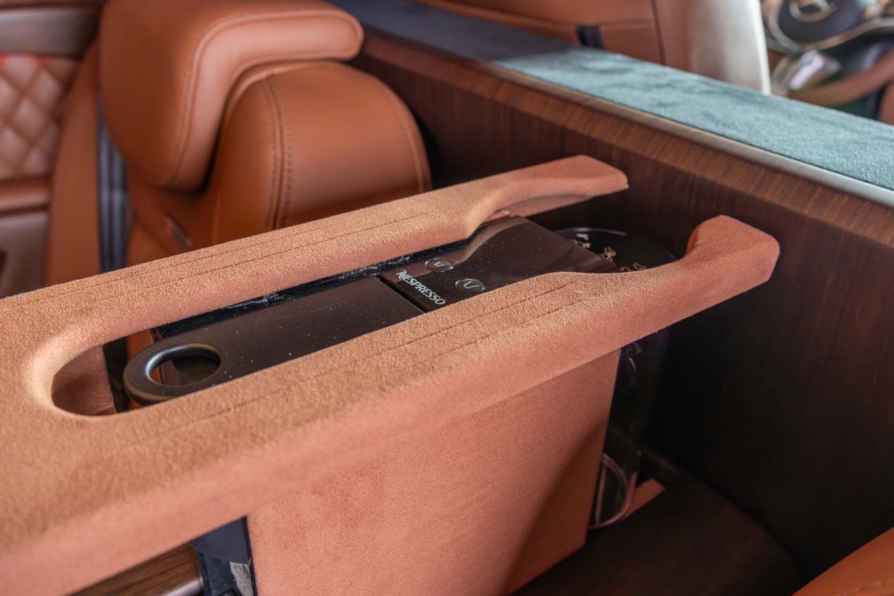 مرسيدس بنز V 300 VIP Upgrades-Exclusive Transportation-Mercedes Warranty till 2027