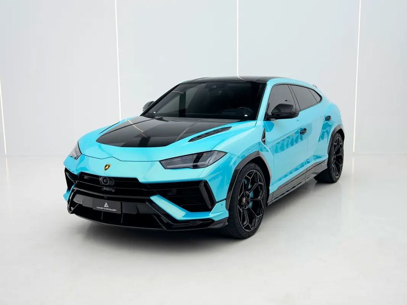 لامبورغيني اوروس PERFORMANTE Akrapovič Titanium Exhaust | Fresh Wrap | 10-Year Wrap Warranty