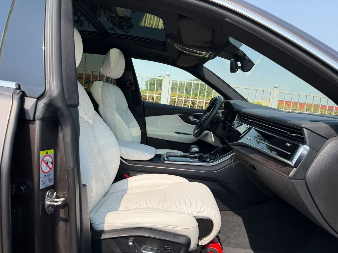 Audi Q8 55 TFSI S-LINE Audi Q8 2019 Gcc V6 o e owner