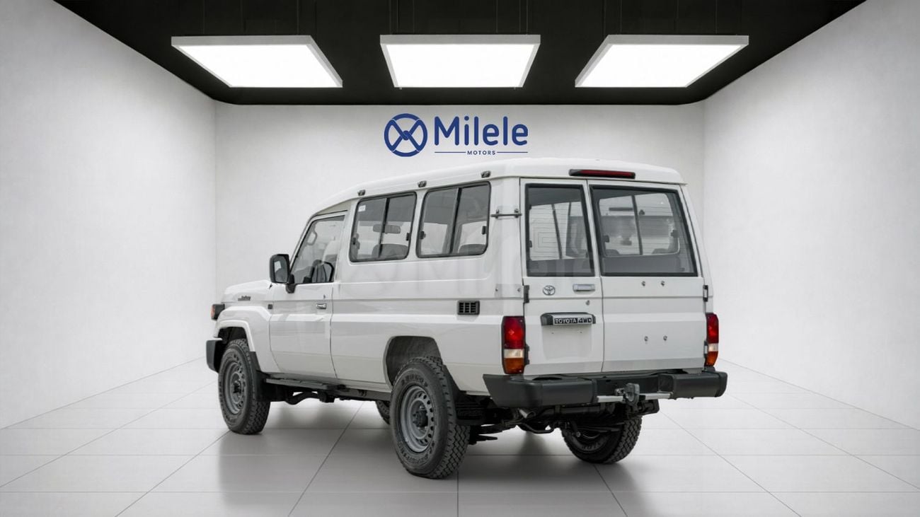 Toyota Land Cruiser 70 LC 78 HARDTOP 2.8L MT