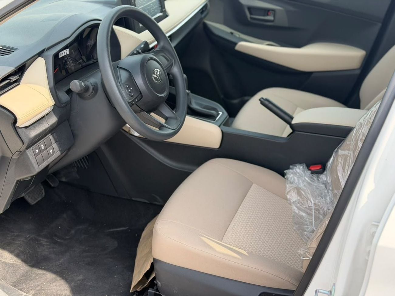 Toyota Yaris E Toyota Yaris 1.5 AT GCC basic options