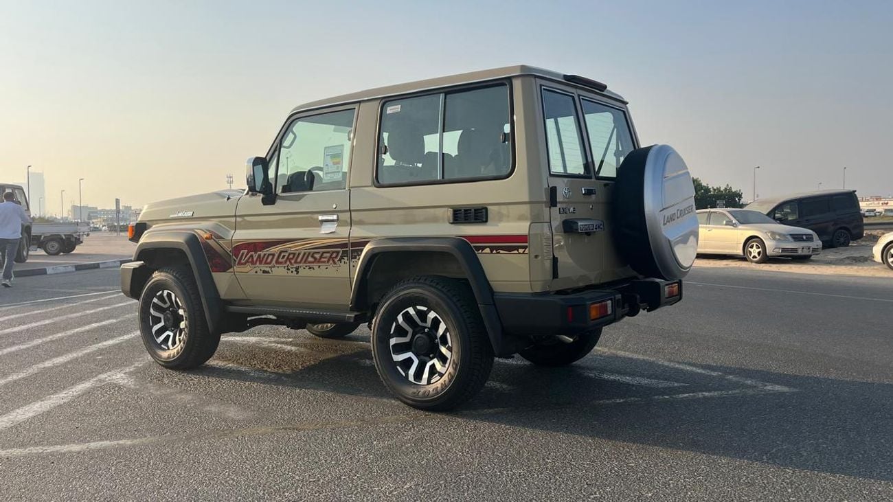 Toyota Land Cruiser 70 LC71 LX