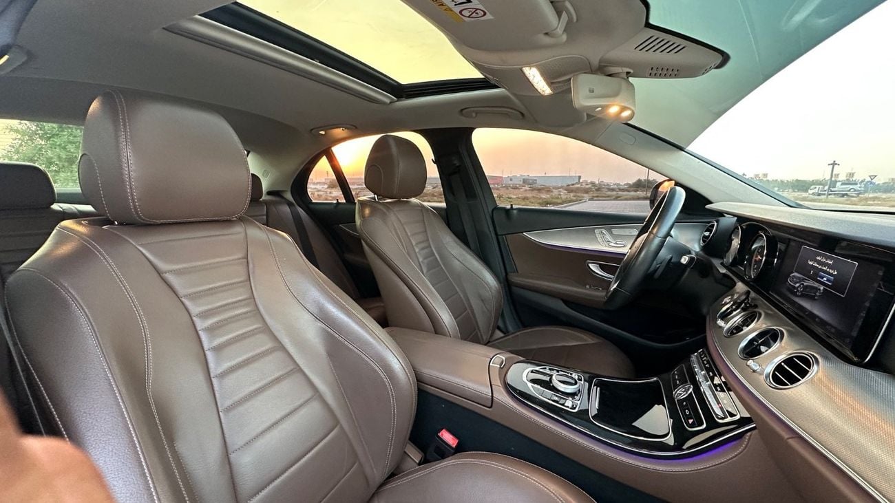 Mercedes Benz E200 PREMIUM